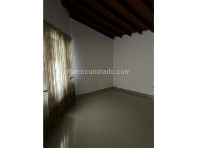 Casa de 5 alcobas en venta en Belen Rosales, Medellín, 219 m² · foto 5 de 16