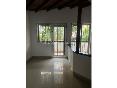 Casa de 5 alcobas en venta en Belen Rosales, Medellín, 219 m² · foto 7 de 16