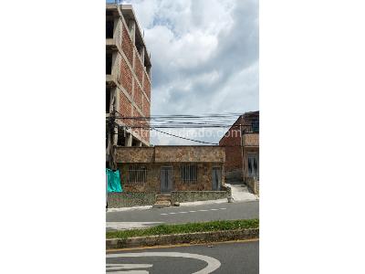 Casa de 3 alcobas en venta en Suramerica, Itagüí, 789 m² · foto 3 de 4