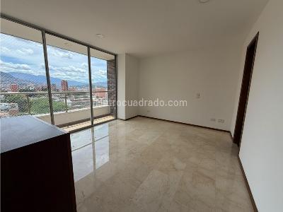 Apartamento de 3 alcobas en venta en Laureles, Medellín, 198 m² · foto 10 de 15