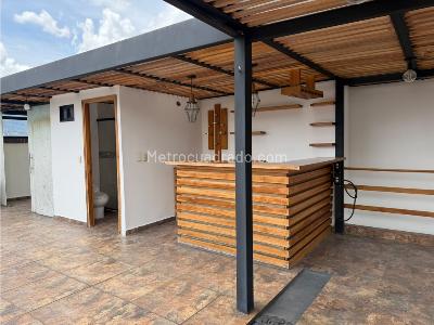 Apartamento de 3 alcobas en venta en Laureles, Medellín, 198 m² · foto 12 de 15