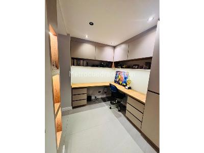 Apartamento de 3 alcobas en venta en La Floresta, Medellín, 110 m² · foto 4 de 18