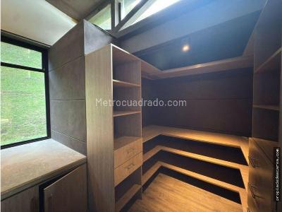 Casa de 3 alcobas en venta en Loma Del Escobero, Envigado · foto 8 de 18