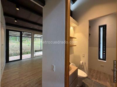 Casa en arriendo en Loma Del Escobero, Envigado · foto 13 de 18