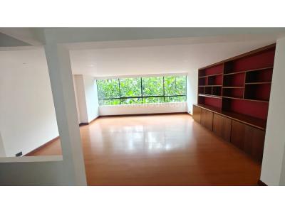 Apartamento de 3 alcobas en venta en Las Lomas, Medellín, 151 m² · foto 2 de 15