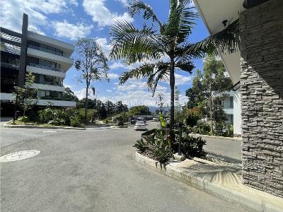 Apartamento de 2 alcobas en venta en El Escobero, Envigado, 85 m² · foto 2 de 20