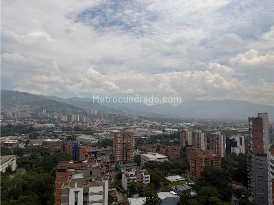 Apartamento de 3 alcobas en venta en El Poblado, Medellín, 150 m² · foto 2 de 20