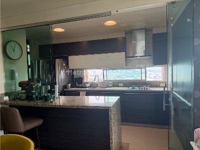 Apartamento de 3 alcobas en venta en El Poblado, Medellín, 150 m² · foto 5 de 20