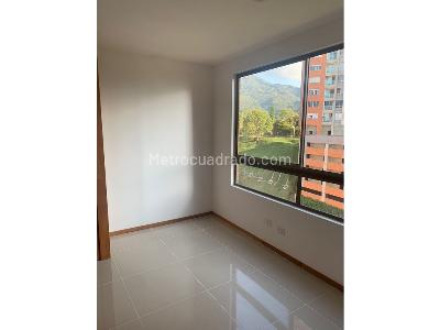 Apartamento de 3 alcobas en venta en Las Lomitas, Sabaneta, 136 m² · foto 5 de 20