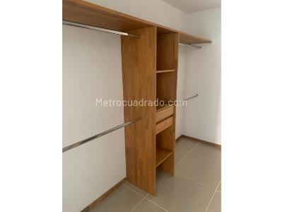 Apartamento de 3 alcobas en venta en Las Lomitas, Sabaneta, 136 m² · foto 17 de 20