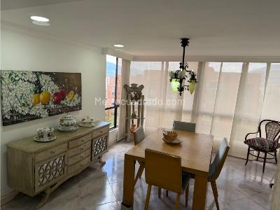 Apartamento de 4 alcobas en venta en Los Balsos Poblado, Medellín, 271 m² · foto 5 de 20