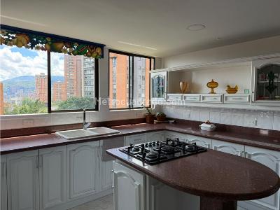 Apartamento de 4 alcobas en venta en Los Balsos Poblado, Medellín, 271 m² · foto 7 de 20