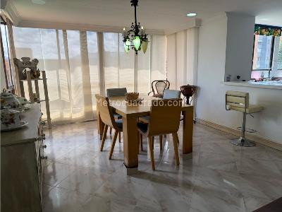 Apartamento de 4 alcobas en venta en Los Balsos Poblado, Medellín, 271 m² · foto 9 de 20