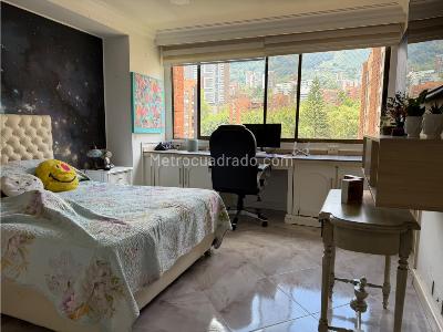 Apartamento de 4 alcobas en venta en Los Balsos Poblado, Medellín, 271 m² · foto 16 de 20