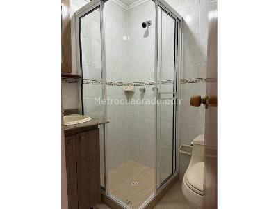 Apartamento de 3 alcobas en venta en Laureles, Medellín, 114 m² · foto 3 de 7