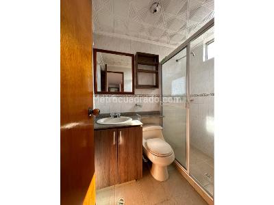 Apartamento de 3 alcobas en venta en Laureles, Medellín, 114 m² · foto 4 de 7