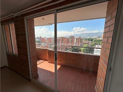 Apartamento de 3 alcobas en venta en Laureles, Medellín, 114 m² · foto 7 de 7