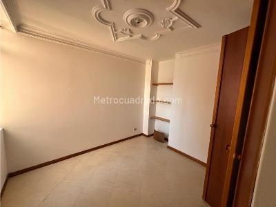 Apartamento de 3 alcobas en venta en Laureles, Medellín, 114 m² · foto 2 de 7