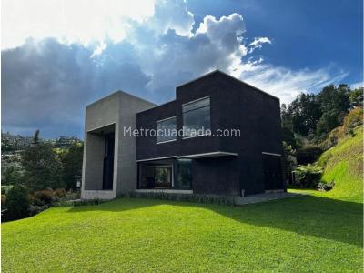 Casa de 3 alcobas en venta en Loma Del Escobero, Envigado · foto 3 de 20