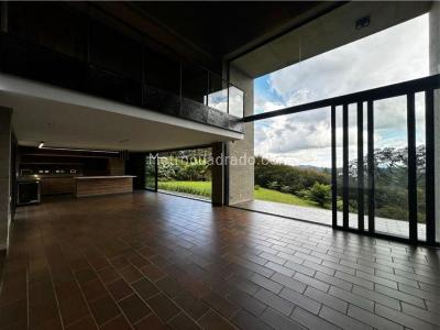 Casa de 3 alcobas en venta en Loma Del Escobero, Envigado · foto 11 de 20