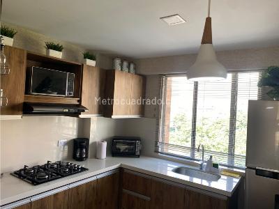 Apartamento en venta en El Poblado, Medellín · foto 7 de 18