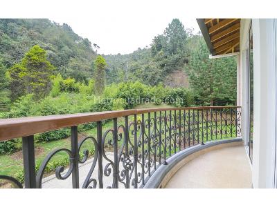 Casa de 5 alcobas en venta en Envigado, Medellín, 350 m² · foto 13 de 18