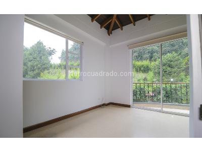 Casa de 5 alcobas en venta en Envigado, Medellín, 350 m² · foto 15 de 18