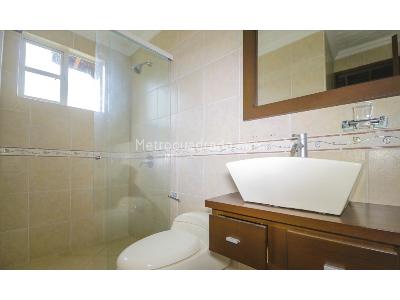 Casa de 5 alcobas en venta en Envigado, Medellín, 350 m² · foto 17 de 18