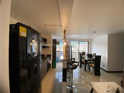 Apartamento de 3 alcobas en venta en Autopista Norte, Bello, 68 m² · foto 2 de 15