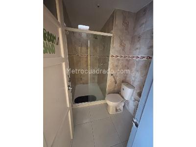 Casa de 5 alcobas en arriendo en Manila, Medellín, 280 m² · foto 13 de 17