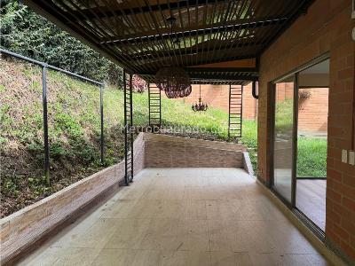 Casa de 3 alcobas en venta en La Calleja, Envigado, 250 m² · foto 9 de 20
