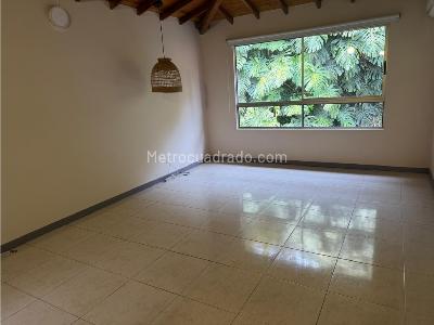 Casa de 3 alcobas en venta en La Calleja, Envigado, 250 m² · foto 11 de 20