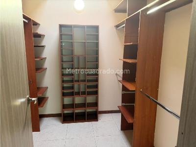 Casa de 3 alcobas en venta en La Calleja, Envigado, 250 m² · foto 17 de 20