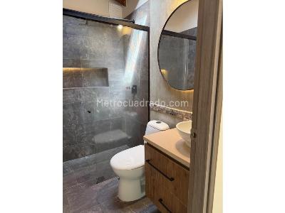 Casa de 3 alcobas en venta en La Calleja, Envigado, 250 m² · foto 19 de 20