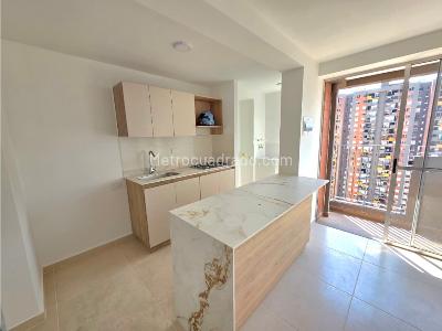 Apartamento de 3 alcobas en venta en Los Gomez, Itagüí, 56 m² · foto 3 de 13