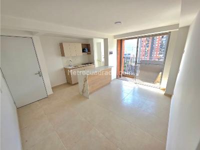 Apartamento de 3 alcobas en venta en Los Gomez, Itagüí, 56 m² · foto 5 de 13
