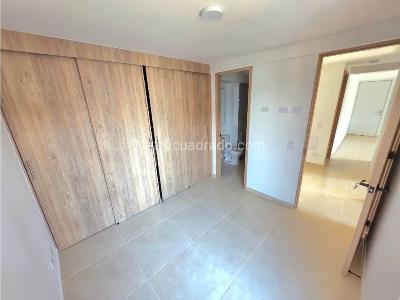 Apartamento de 3 alcobas en venta en Los Gomez, Itagüí, 56 m² · foto 9 de 13