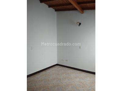Apartamento en venta en Belen Rosales, Medellín · foto 3 de 18