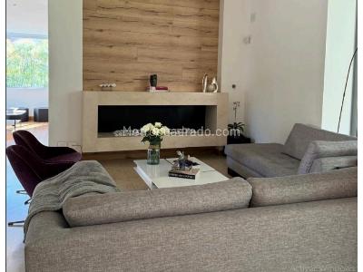 Casa de 3 alcobas en arriendo en Las Palmas, Medellín, 1000 m² · foto 4 de 8