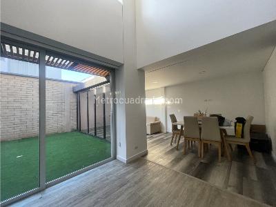 Casa de 4 alcobas en venta en Barro Blanco, Rionegro, 217 m² · foto 4 de 20