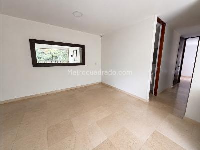 Apartamento de 3 alcobas en venta en Suramerica, Itagüí, 77 m² · foto 5 de 13