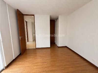 Apartamento de 3 alcobas en venta en Suramerica, Itagüí, 77 m² · foto 11 de 13