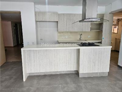 Apartamento de 3 alcobas en arriendo en Loma De Las Brujas, Envigado, 130 m² · foto 4 de 20