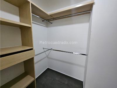 Apartamento de 3 alcobas en arriendo en Loma De Las Brujas, Envigado, 130 m² · foto 18 de 20
