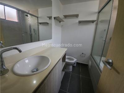 Apartamento de 3 alcobas en arriendo en Loma De Las Brujas, Envigado, 130 m² · foto 20 de 20