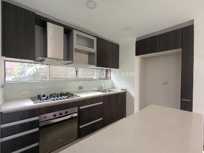 Apartamento en venta en Laureles, Medellín · foto 2 de 20