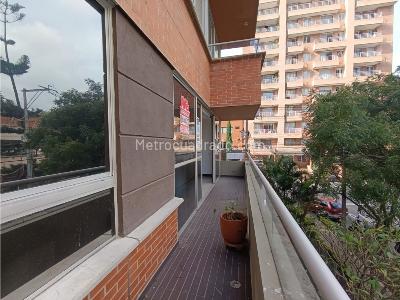 Apartamento en venta en Laureles, Medellín · foto 8 de 20