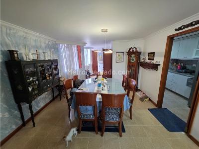 Apartamento de 3 alcobas en venta en Laureles, Medellín, 115 m² · foto 2 de 11