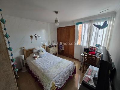 Apartamento de 3 alcobas en venta en Laureles, Medellín, 115 m² · foto 8 de 11