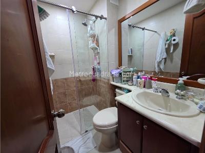 Apartamento de 3 alcobas en venta en Laureles, Medellín, 115 m² · foto 10 de 11